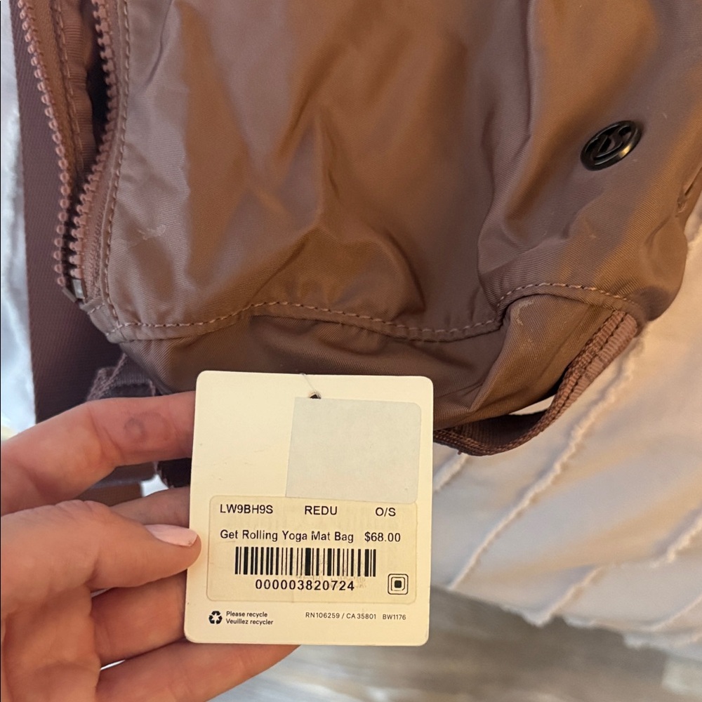 Lululemon Get Rolling Yoga Mat Bag - Red Dust - Picture 2 of 4